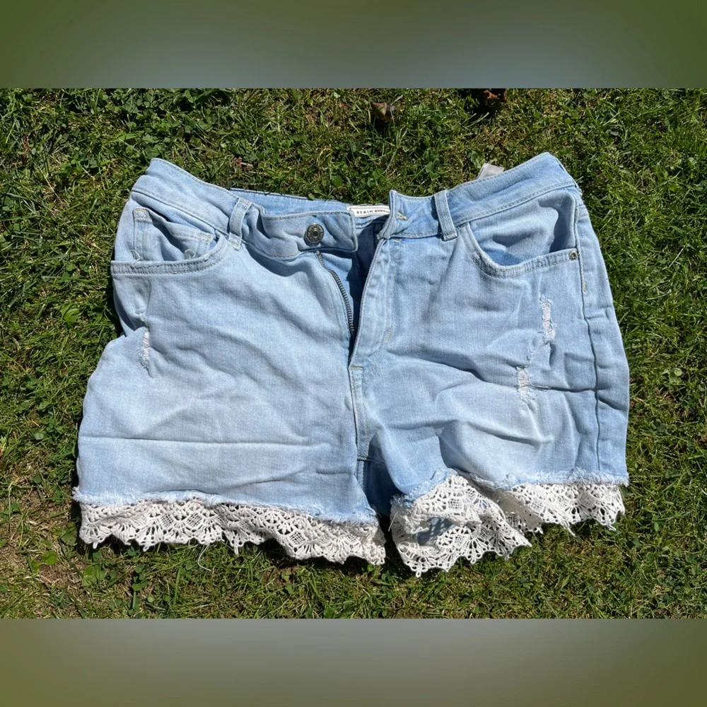 Women's Light Blue Jean Shorts with Lace Trim - Picture 1 of 7